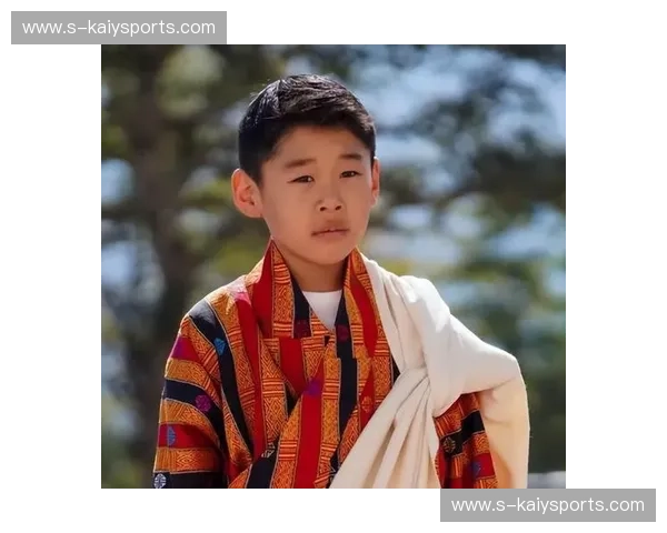 净土童话与沙漠奇迹：不丹与卡塔尔，两种极致的幸福密码